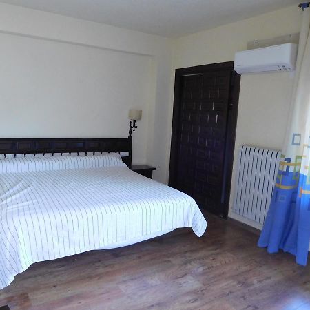 Hotel Restaurante Las Galias Zuera Eksteriør bilde