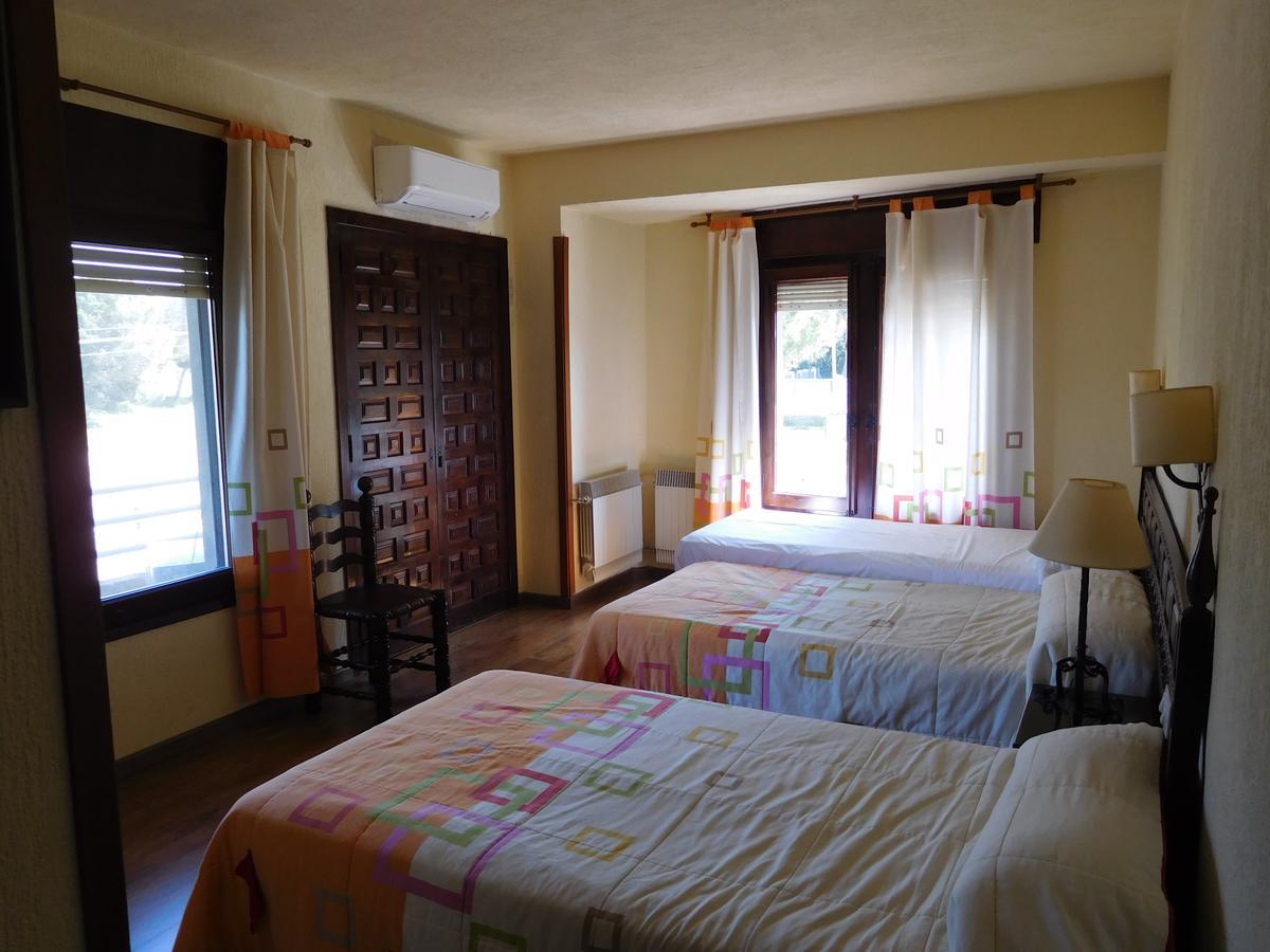 Hotel Restaurante Las Galias Zuera Eksteriør bilde