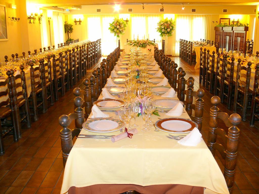 Hotel Restaurante Las Galias Zuera Eksteriør bilde