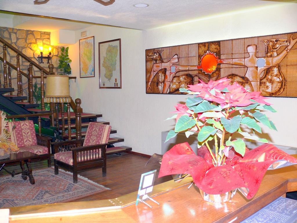 Hotel Restaurante Las Galias Zuera Eksteriør bilde